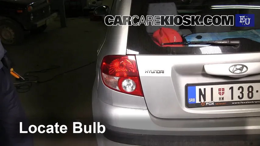 2002 Hyundai Getz GL 1.1L 4 Cyl. Lights Tail Light (replace bulb)